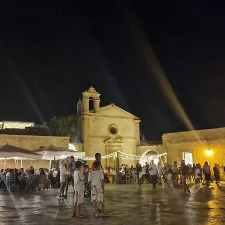 Oasi Con Piscina Reitani