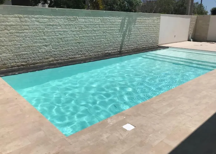 Oasi Con Piscina *
